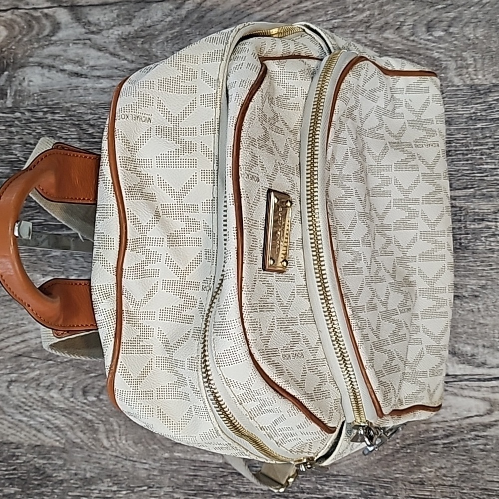 Michael KorsWomen's White Michael Signature Large Backpack - Picture 3 of 14